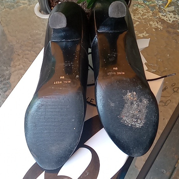 SALE--Woman's shoes (Bundle of 2) PRICE FIRM - Picture 4 of 5